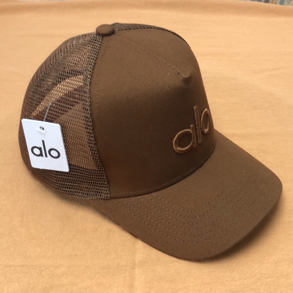 🔥 NWT ALO Yoga Casual District Trucker Hat - Picture 2 of 7